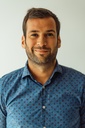 Comment les alertes connectées réduisent les erreurs de communication entre soignants en EHPAD ?